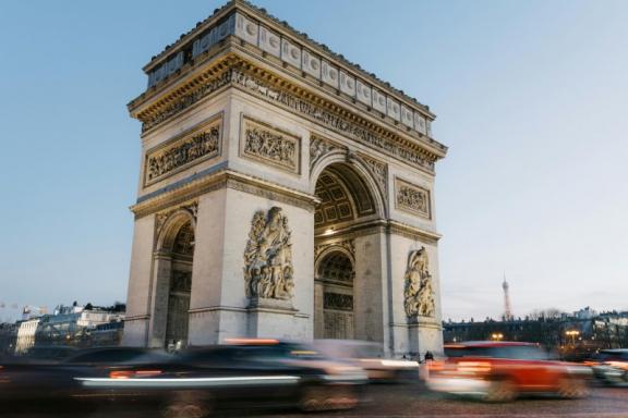 Donec posuere at enim id elementum.